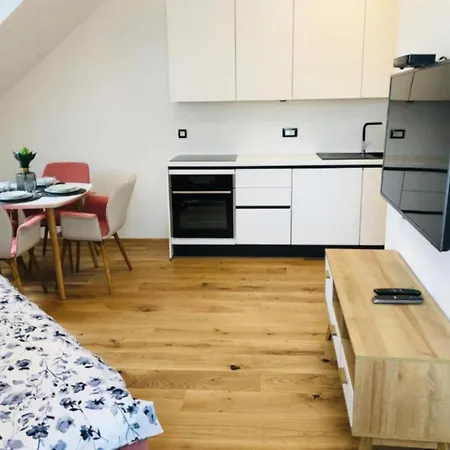 Stairway To Heaven #3 아파트